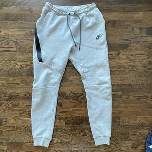 Nike men’s gray athletic joggers medium tall long great for working/hanging out